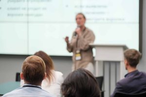 Expert Tips for Writing LinkedIn Profiles